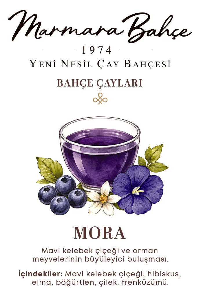 Mora: Mavi kelebek çiçeği ve orman meyvelerinin büyüleyici buluşması. İçindekiler: mavi kelebek çiçeği, hibiskus, elma, böğürtlen, çilek, frenküzümü.